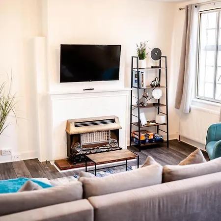 Urban Escape Stylish 3Bedroom In Watford Center Exterior photo