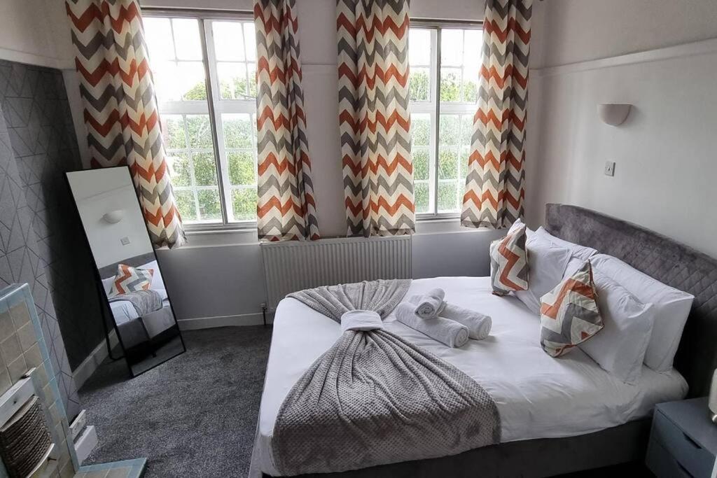 Urban Escape Stylish 3bedroom In Watford Center Appartement